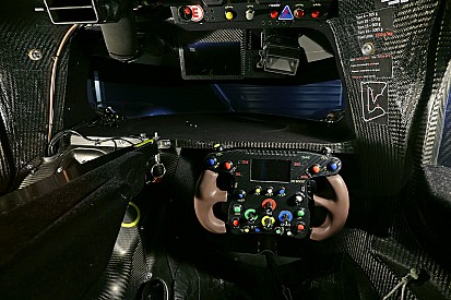 Audi продемонструвала R18 LMP1 в усіх деталях