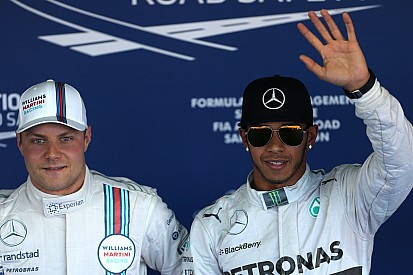Pai diz que Hamilton pode acabar com carreira de Bottas
