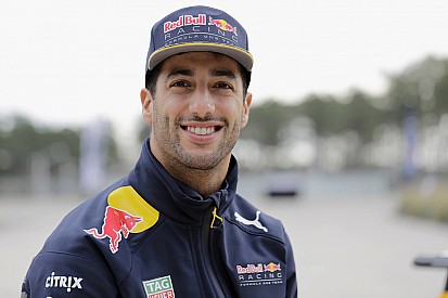 Ricciardo: "El nuevo Red Bull parece el coche más rápido del mundo"