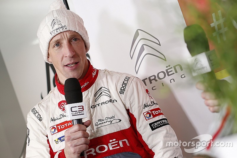 Kris Meeke ve complicado pelear por el campeonato