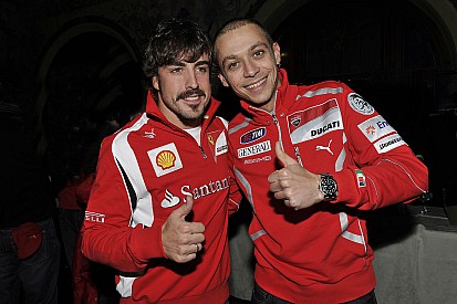 Rossi: “Que Alonso gane las 500 Millas, ¿por qué no?"