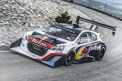 Sebastien Loeb fährt wieder im wuchtigen Peugeot 208 T16