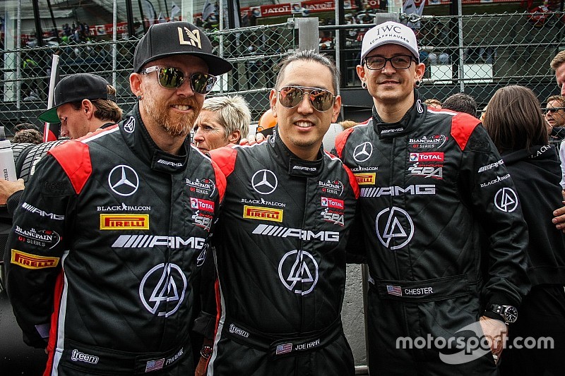 Recordamos al fallecido Chester Bennington y su afición al automovilismo