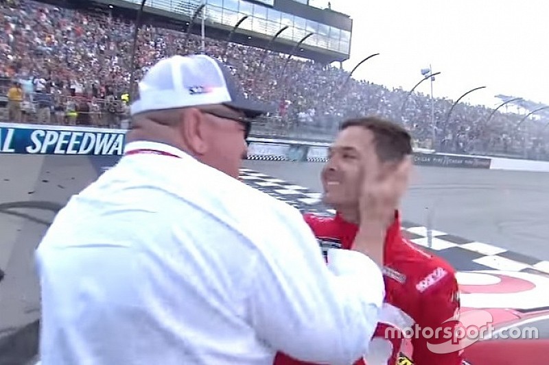 Festa de Chip Ganassi por vitória de Larson chama atenção
