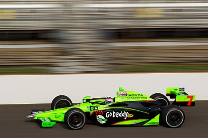 Danica Patrick se reencuentra con GoDaddy