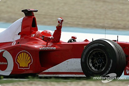 Ferrarik a Forma-1-ben: a rekordot rekordra halmozó F2002-es