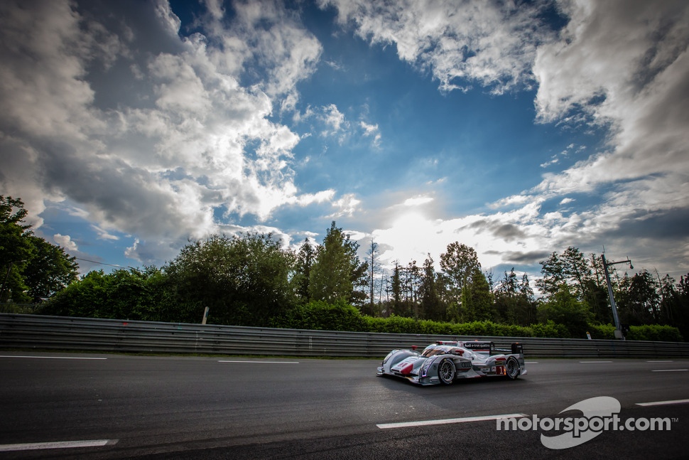#1 Audi Sport Team Joest Audi R18 e-tron quattro: Marcel Fässler, Andre Lotterer, Benoit Tréluyer