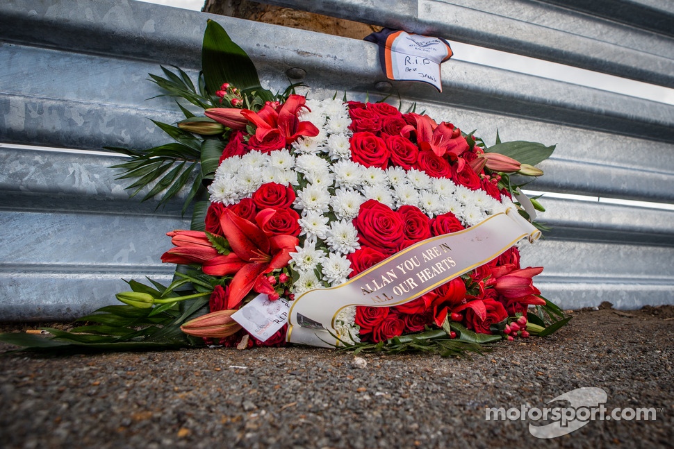 Fan memorial for Allan Simonsen at Tertre Rouge