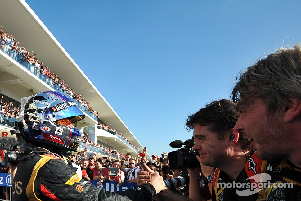 Second place Romain Grosjean, Lotus F1 Team