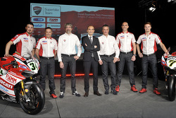 Chaz Davies e Davide Giugliano e il team Ducati WSBK