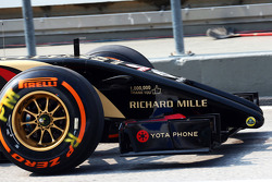路特斯 F1 E22庆祝Facebook主页一百万个赞