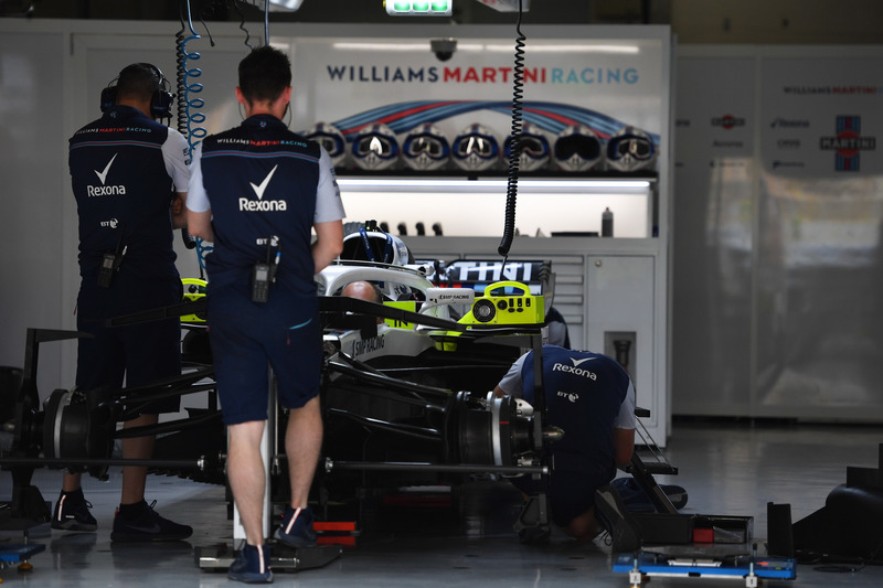 Williams FW41 di garasi