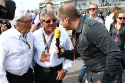 Kai Ebel, presentador de RTL TV Presenter con Bernie Ecclestone y Mario Andretti, Circuit de Americas, Embajador Oficial de la parrilla