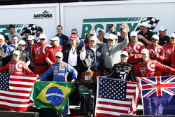 领奖台: 获胜者 Scott Dixon, Kyle Larson, Jamie McMurray, Tony Kanaan, Chip Ganassi Racing