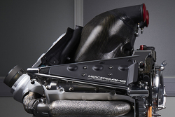 Detalle de la nueva fuente de poder del Mercedes AMG F1 W06