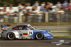 #74 Roock Racing Porsche 911 GT2: Bruno Eichmann, Andy Pilgrim, André Ahrlé