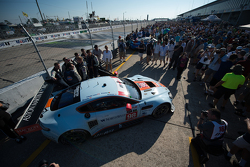 #98 阿斯顿·马丁车队,阿斯顿·马丁Vantage: Pedro Lamy, Darren Turner, Mathias Lauda, Paul Dalla Lana