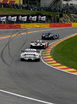 #92 Porsche Team Manthey Porsche 911 RSR: Frédéric Makowiecki, Richard Lietz