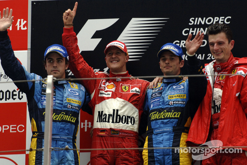Podium: le vainqueur Michael Schumacher avec Fernando Alonso et Giancarlo Fisichella