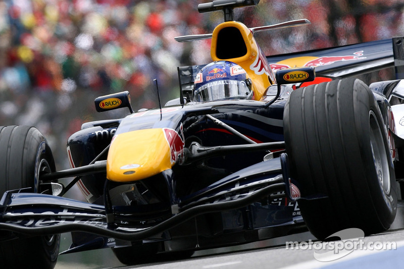 Levende legende Robert Doornbos in de Red Bull op Interlagos.