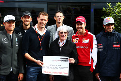 Bernie Ecclestone y Alex Wurz, Williams Piloto Mentor y Presidente GPDA y Charles Bradley, Motorsport.com Editor en Jefe y los Pilotos lanzan la encuesta de aficionados GPDA Global