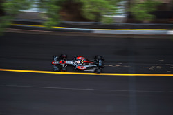 Jenson Button, McLaren MP4-30, mit Funkenflug