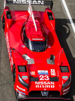 #23 Nissan Motorsports Nissan GT-R LM NISMO