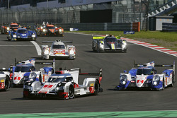 #7 Audi Sport Team Joest Audi R18 e-tron quattro: Marcel Fässler, Andre Lotterer, Benoit Tréluyer an