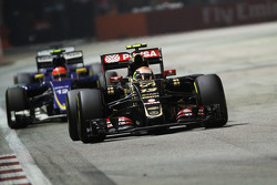 Pastor Maldonado, Lotus F1 E23