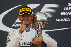 Il vincitore della gara Lewis Hamilton, Mercedes AMG F1