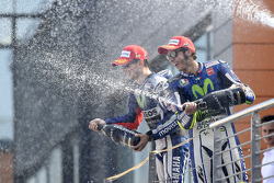 Ganador Jorge Lorenzo y Valentino Rossi tercer lugar, Yamaha Factory Racing