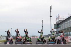 Javier Orellana, campione EJC, Lorenzo Savadori, campione Superstock 1000, Jonathan Rea, campione Superbike, Kenan Sofuoglu, campione Supersport, Toprak Razgatlioglu, campione Superstock 600, e Avalon Biddle, vincitrice della Women's Cup