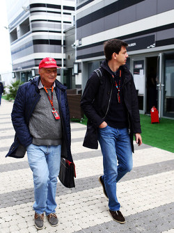 Niki Lauda, Mercedes, mit Toto Wolff, Mercedes-Sportchef