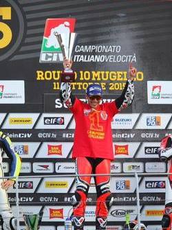 Il campione 2015 Michele Pirro, Barni Racing Team festeggia sul podio