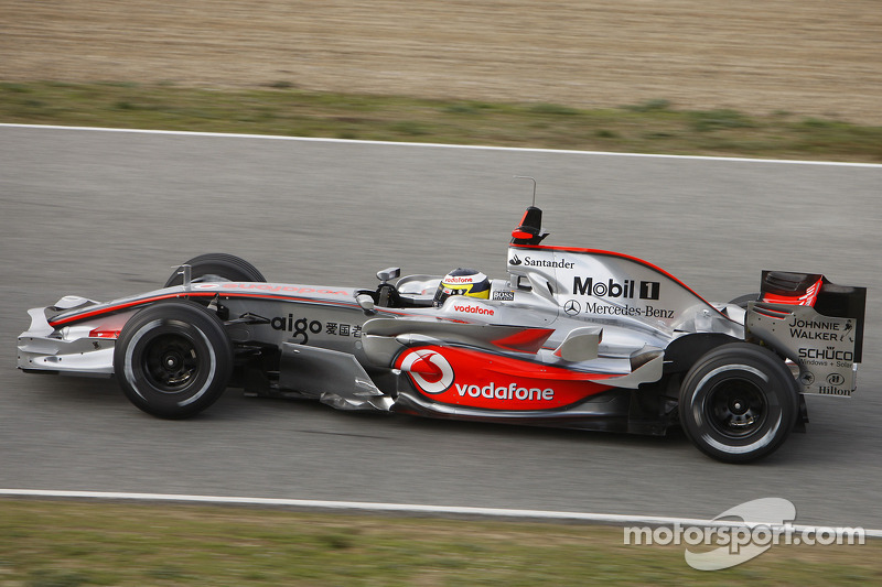 Pedro de la Rosa test ediyoryeni McLaren Mercedes MP4-23