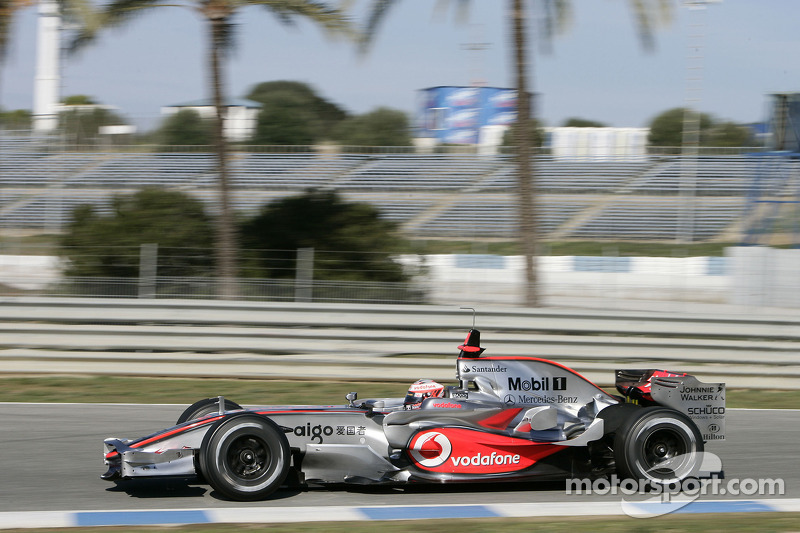 Heikki Kovalainen test ediyoryeni McLaren Mercedes MP4-23