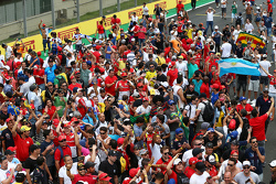 Fans am Podium