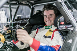 Luca Ludwig, Mercedes-AMG C 63 DTM, bei der Sitzanpassung