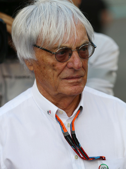 Bernie Ecclestone, op de grid