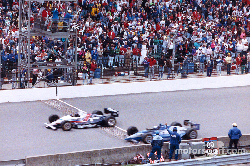 Al Unser Jr. schlägt Scott Goodyear im Zielsprint