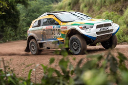 #318 Mitsubishi: Guilherme Spinelli, Youssef Haddad