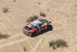 #314 Peugeot: Sébastien Loeb, Daniel Elena stuck in a dune in the stage