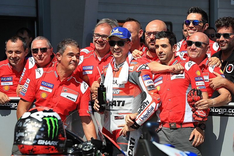 Tercero Jorge Lorenzo, Ducati Team