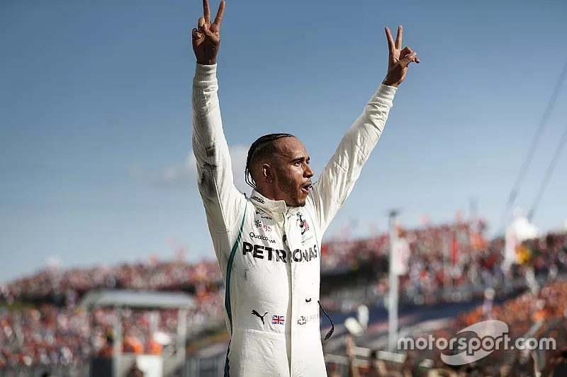 Race winner Lewis Hamilton, Mercedes AMG F1