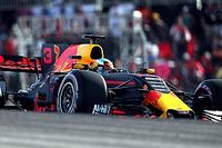 Ricciardo: N&atilde;o sabia da atualiza&ccedil;&atilde;o no motor de Verstappen
