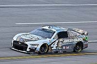 Harvick fue descalificado tras ser segundo en Talladega