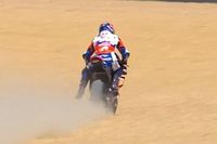 V&Iacute;DEO: Johann Zarco "hace motocross" en los libres de Le Mans