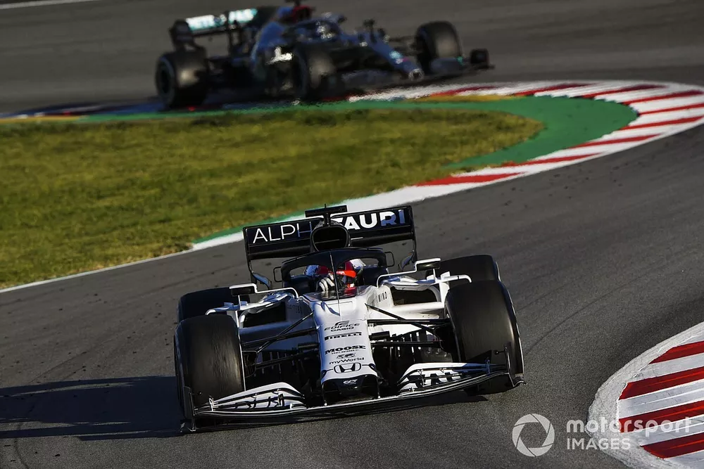 Daniil Kvyat, AlphaTauri AT01, Valtteri Bottas, Mercedes F1 W11 EQ Power+