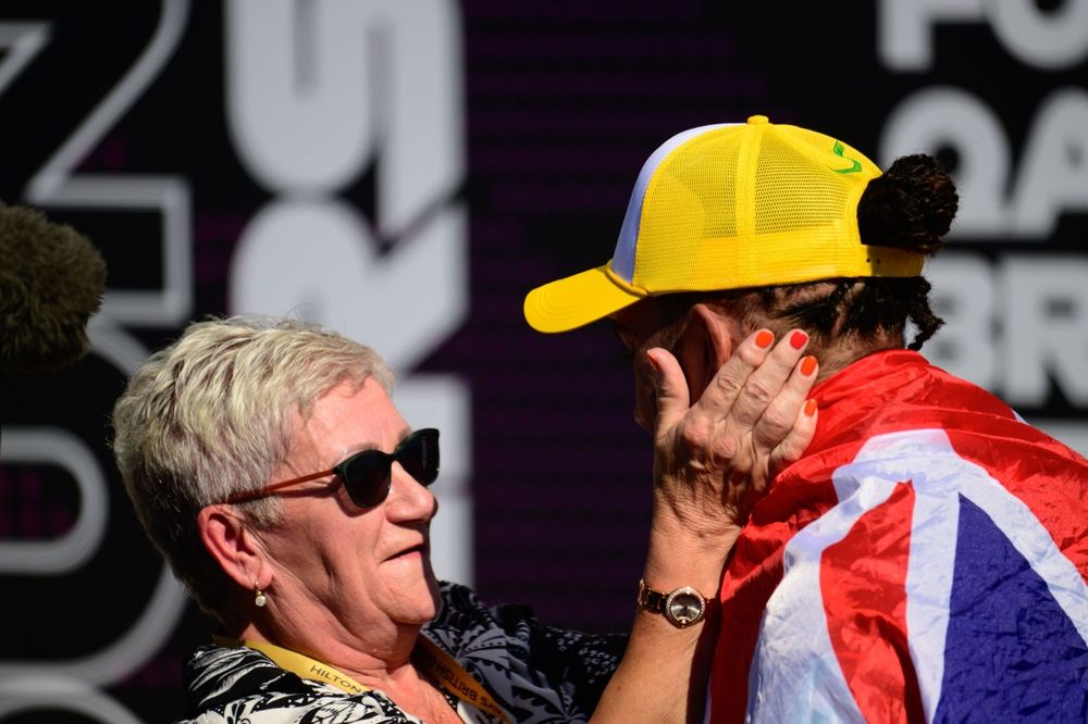 Carmen Larbalestier, mother of Lewis Hamilton, Mercedes-AMG