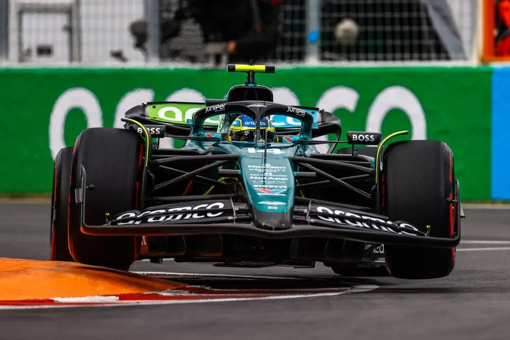 Fernando Alonso, Aston Martin AMR24 